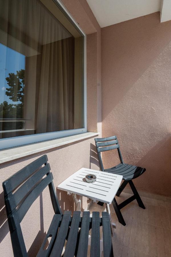 Apartamento Nomad Haven: 1Bd Flat With Balcony & Desk Sofía Exterior foto